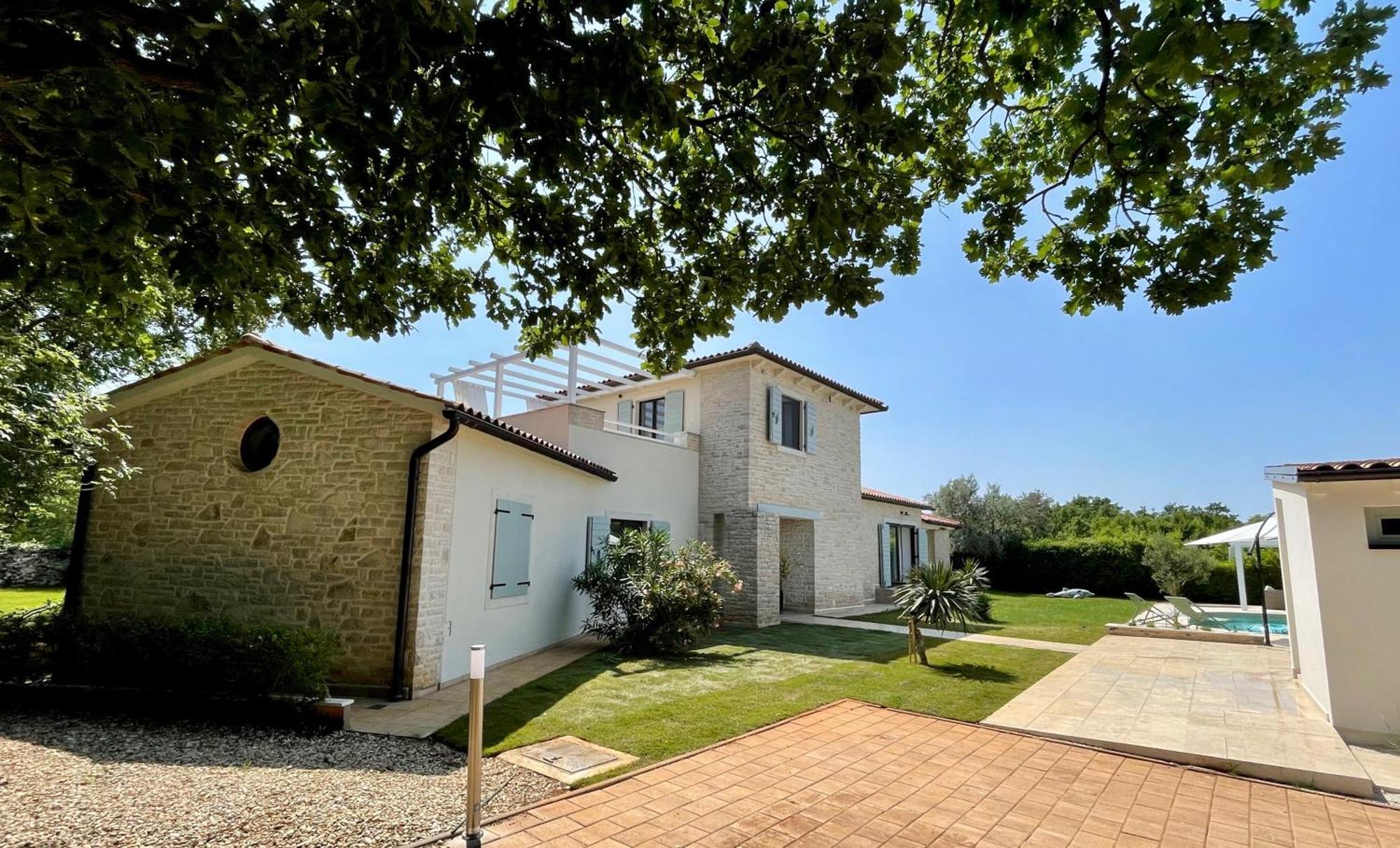Luxury Villa In Istria - 9,000 Sqm Private Estate With Pool & Sauna, 15 Min To Sea, Near Fazana, 3 Bedrooms Jursici Екстер'єр фото