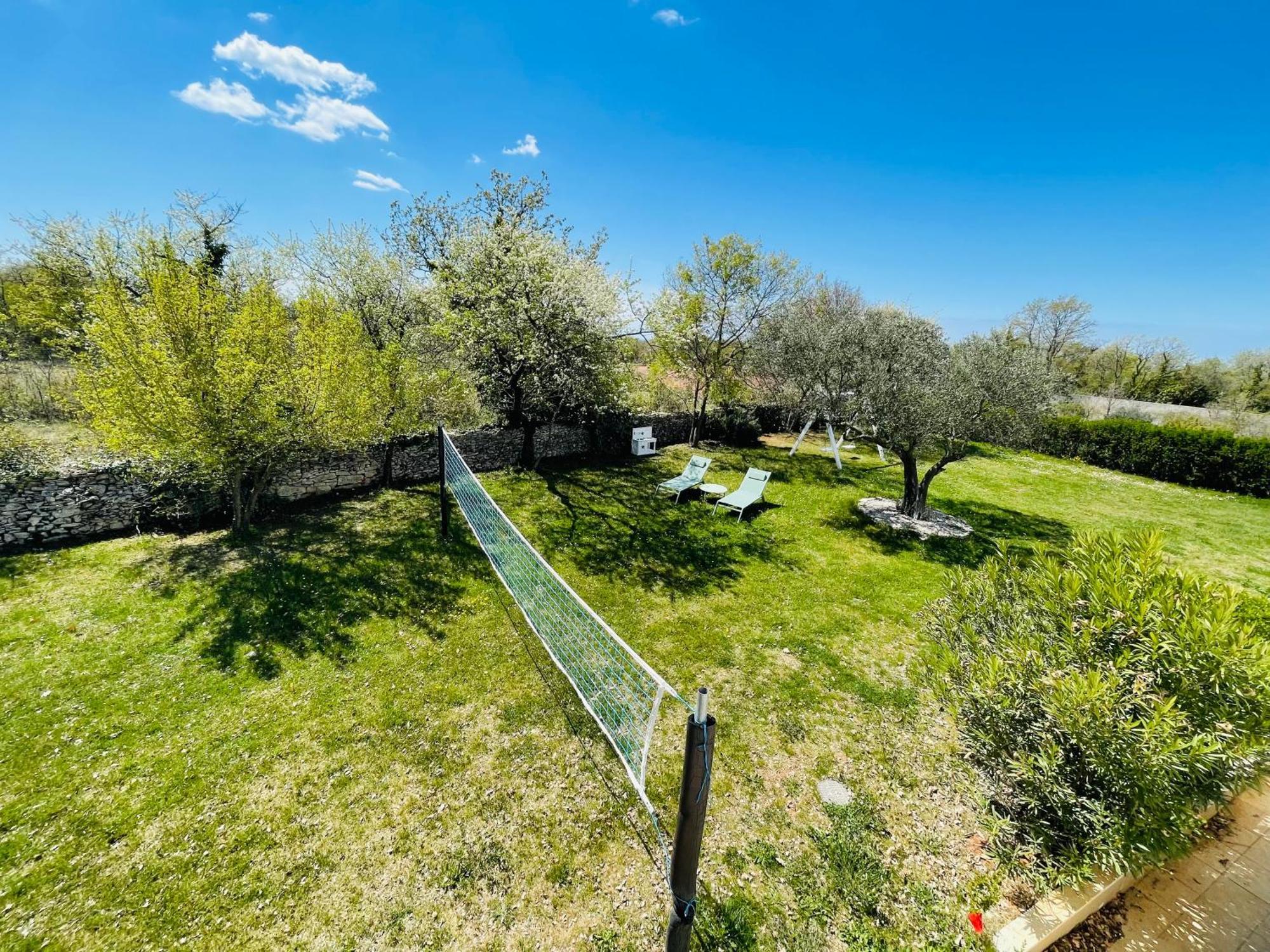 Luxury Villa In Istria - 9,000 Sqm Private Estate With Pool & Sauna, 15 Min To Sea, Near Fazana, 3 Bedrooms Jursici Екстер'єр фото
